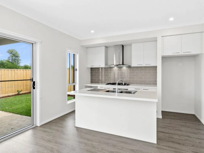 Additional image 2 of 32 Spirit Crescent, Armstrong Creek VIC 3217