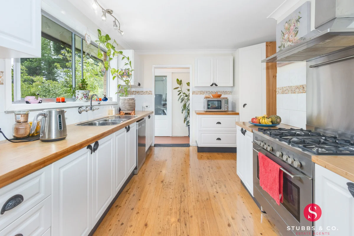 Additional image 7 of 16 Appledon Avenue, Wentworth Falls NSW 2782