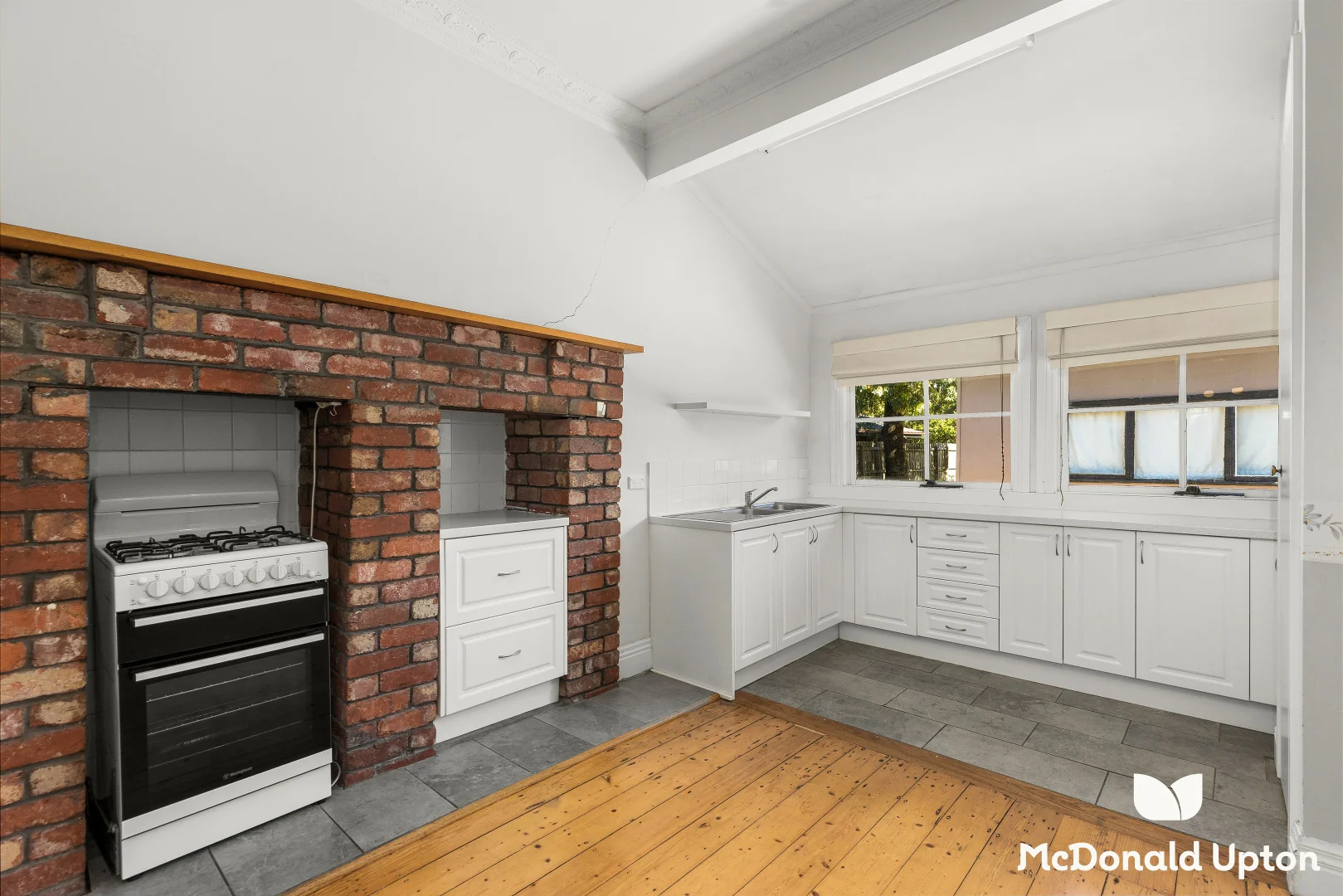 Additional image 3 of 19 Ramsay Street, Aberfeldie VIC 3040