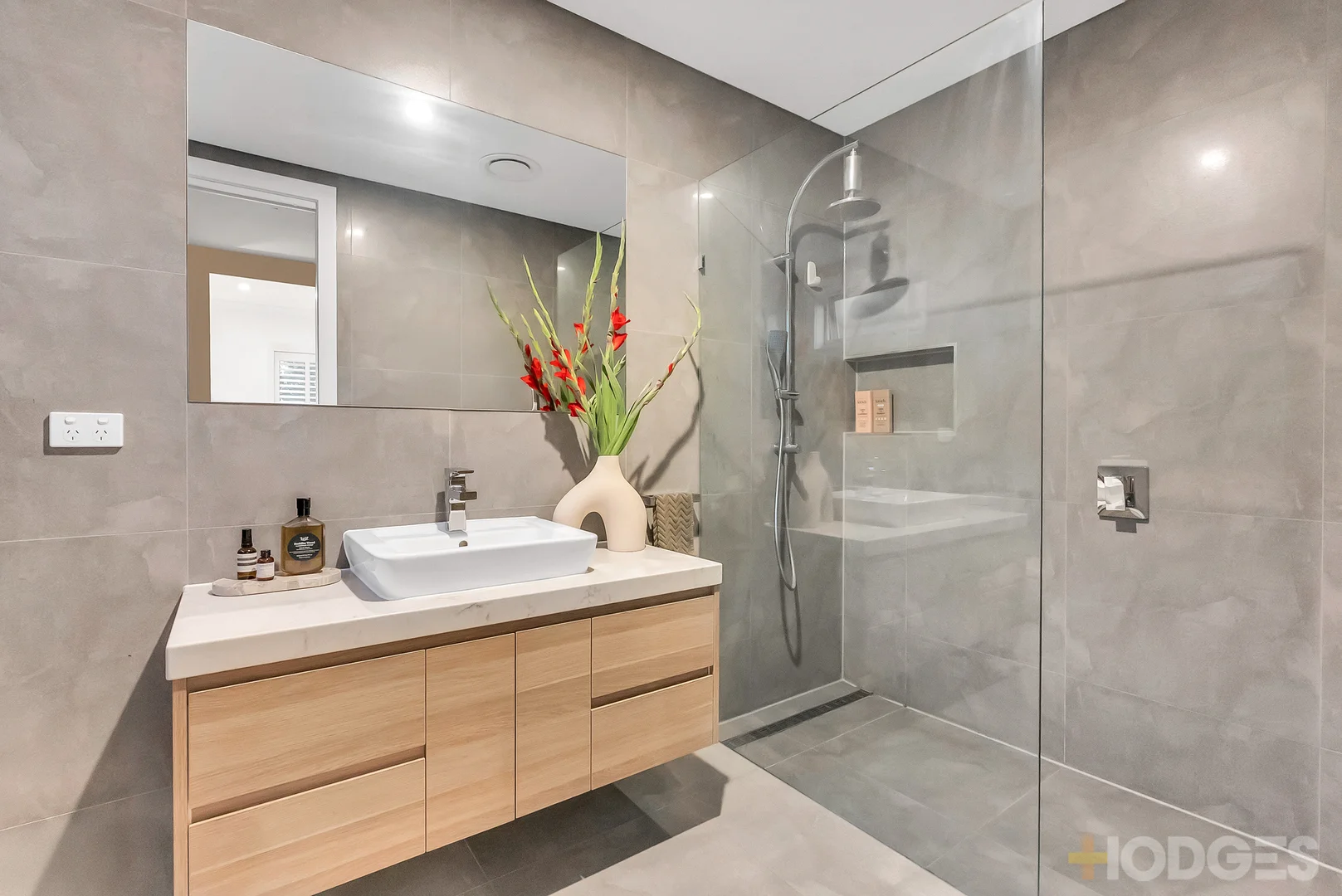 Additional image 12 of 2/60 Naples Road, Mentone VIC 3194