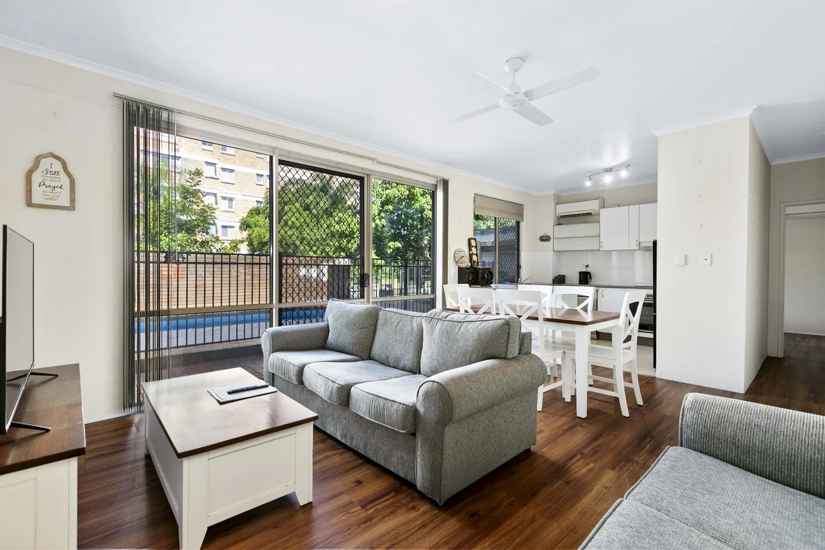 7/383 Esplanade, Torquay QLD 4655