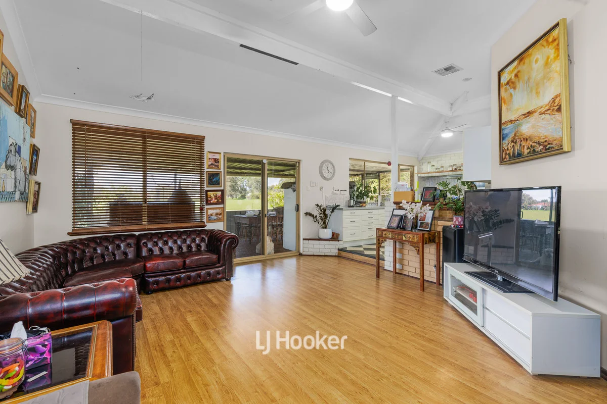 Additional image 31 of 190 Tenth Street, Harvey WA 6220