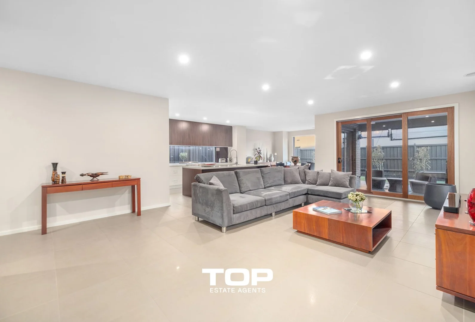 Additional image 12 of 10 Springleaf Avenue, Clyde North VIC 3978