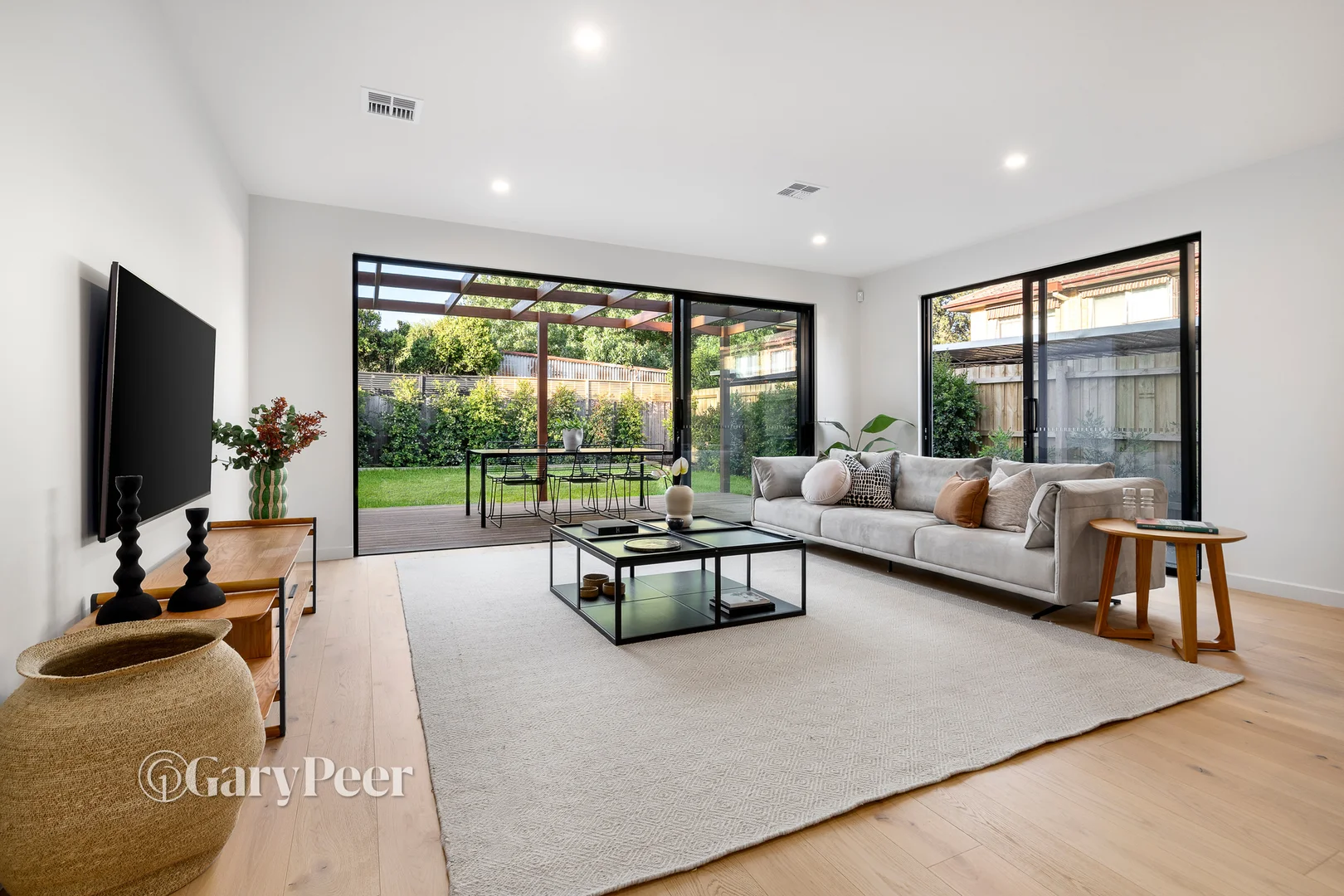 Additional image 3 of 16 Hawson Avenue, Glen Huntly VIC 3163