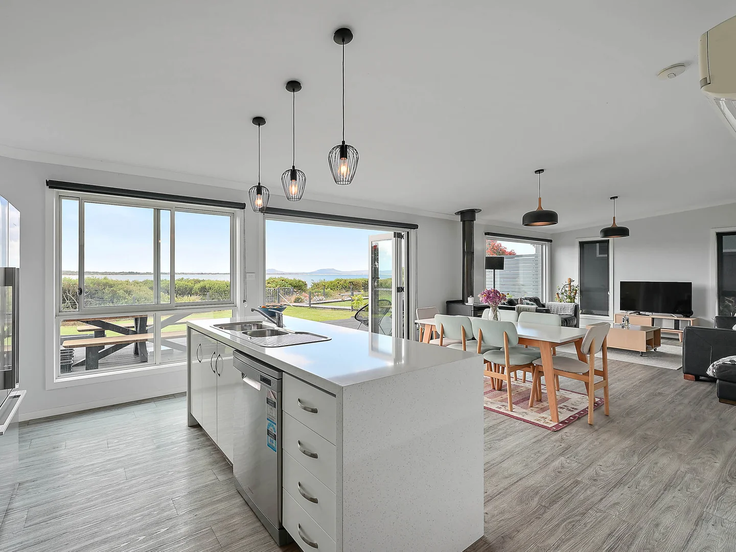 Additional image 6 of 2 Bluff Circle, Swansea TAS 7190