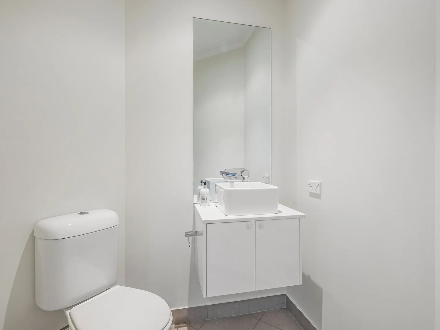 Additional image 5 of UNIT 2/1 Jerdanefield Road, St Lucia QLD 4067