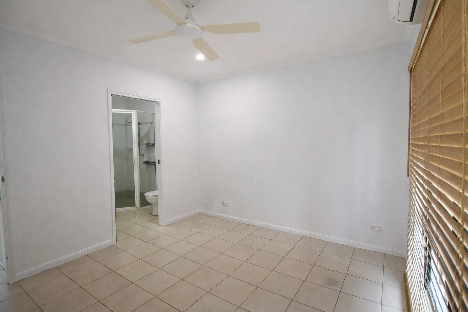 Additional image 13 of 31 Conch St, Mission Beach QLD 4852