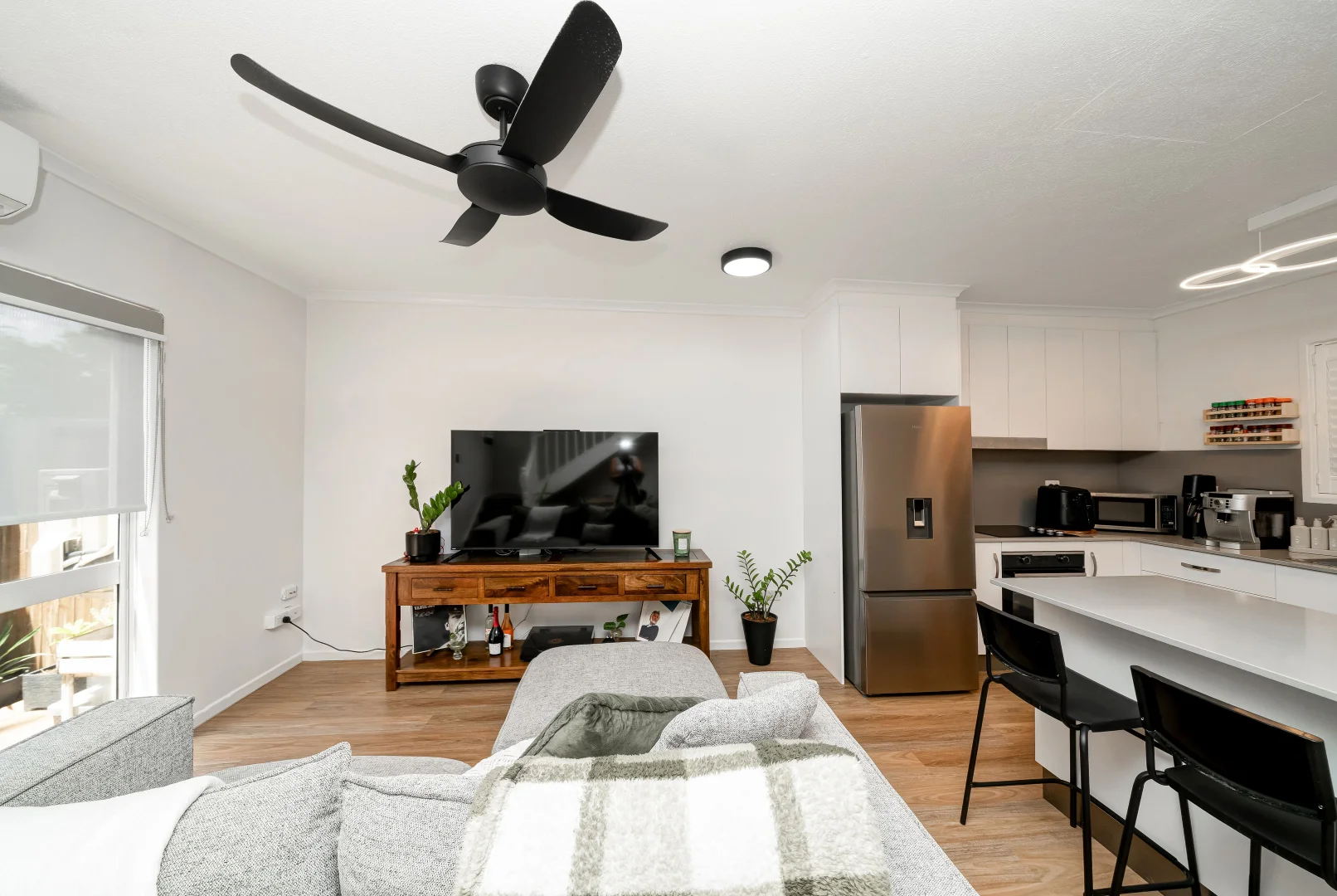 Additional image 4 of 2/24 Love Lane, Rosslea QLD 4812