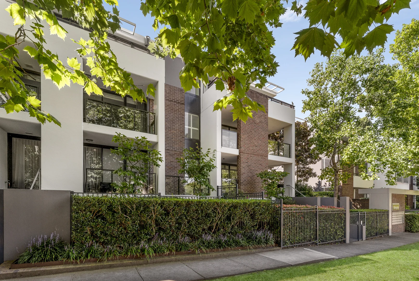 Additional image 10 of 102/53 Chaucer Crescent, Canterbury VIC 3126