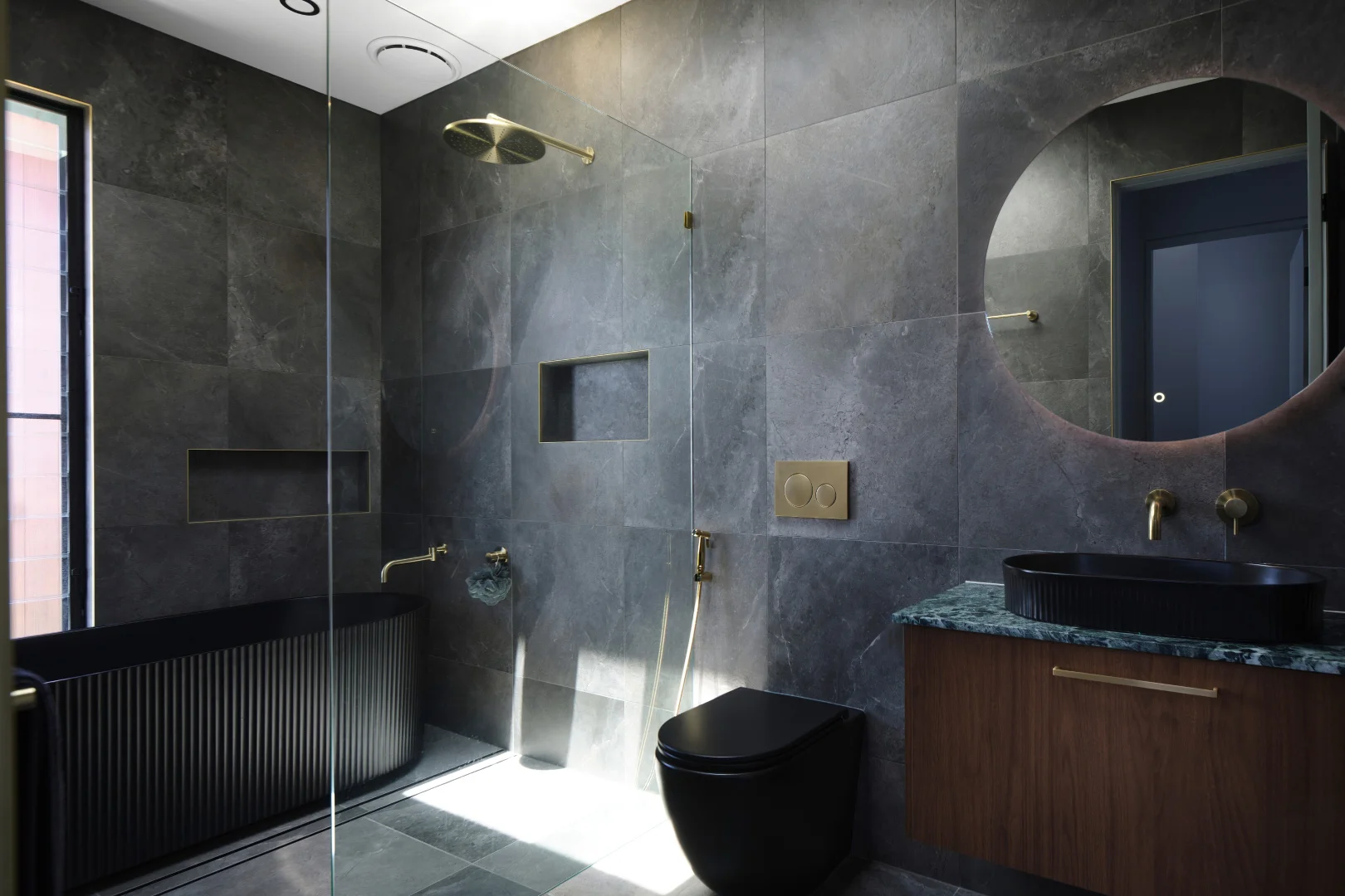 Additional image 10 of 1/98 Marks Point Road, Marks Point NSW 2280