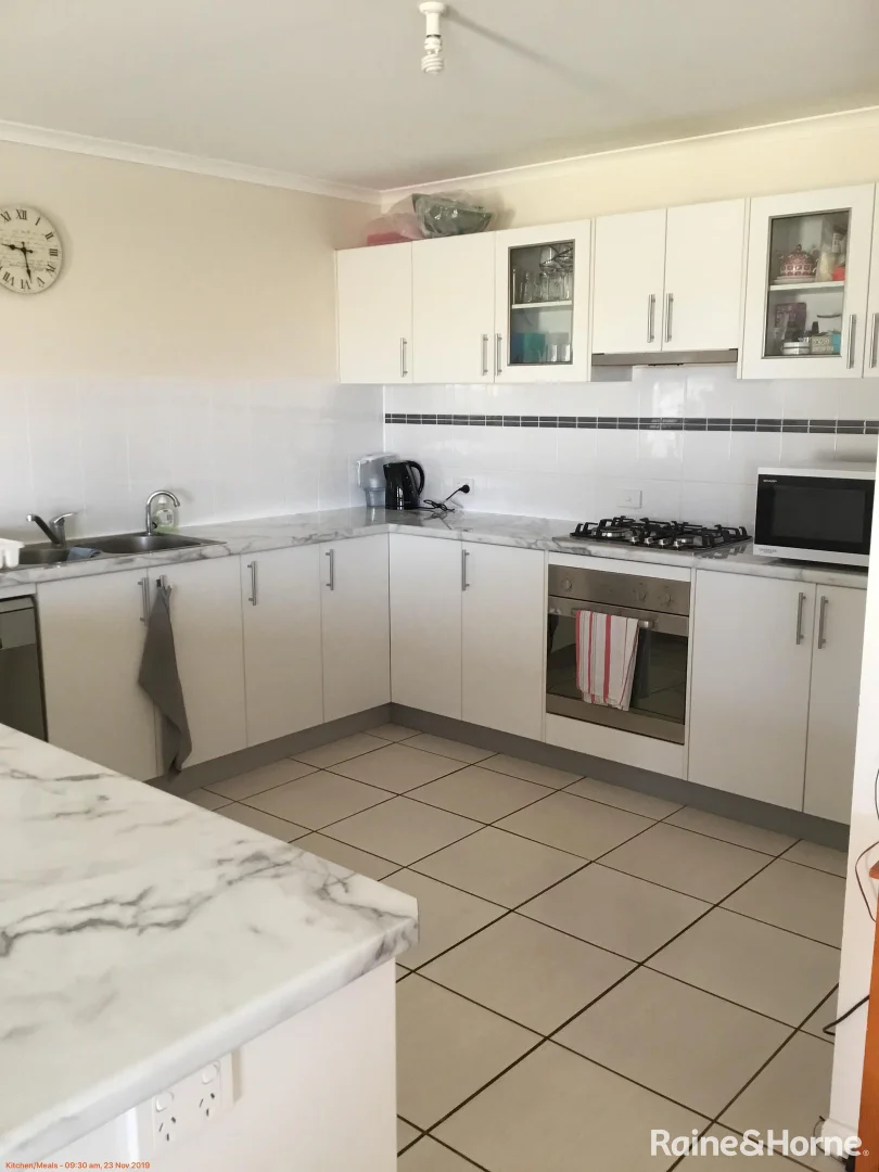 Additional image 3 of 1&2/74 Windsor Circle, Kingaroy QLD 4610