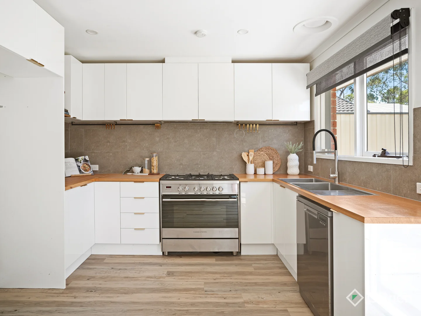 Additional image 2 of 20 Eildon Road, Endeavour Hills VIC 3802