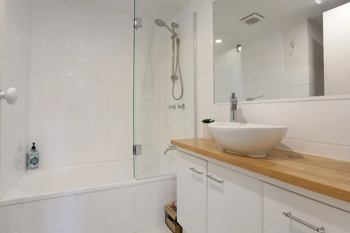 Additional image 14 of E39/1 GREAT HALL DRIVE, Miami QLD 4220