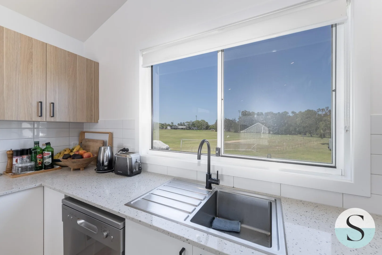 Additional image 10 of 24 Marks Parade, Marks Point NSW 2280