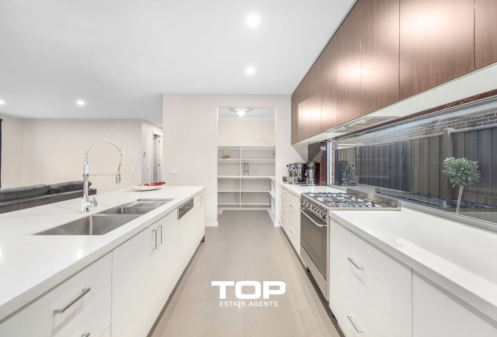 Additional image 6 of 10 Springleaf Avenue, Clyde North VIC 3978