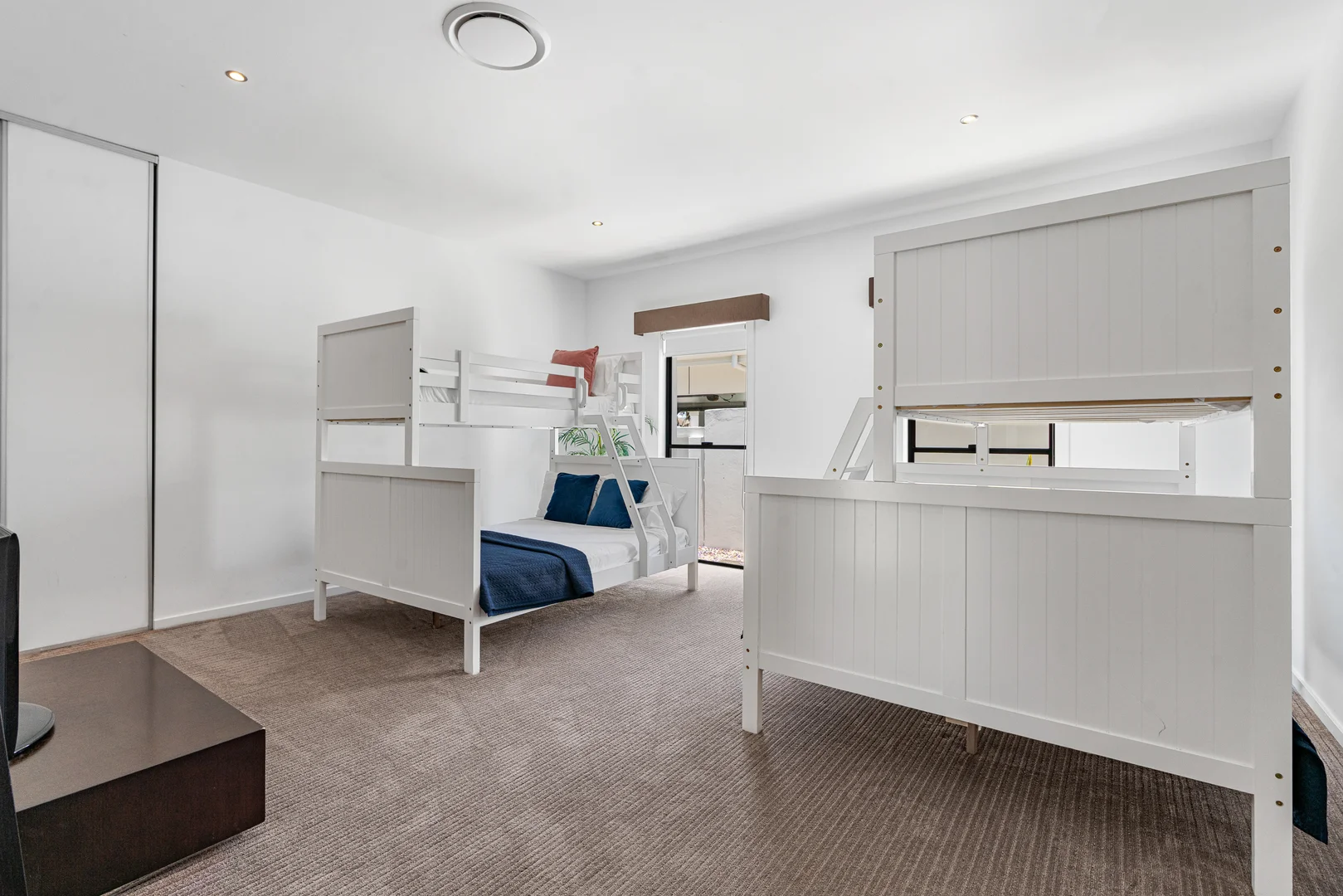 Additional image 18 of 91 T E Peters Drive, Broadbeach Waters QLD 4218