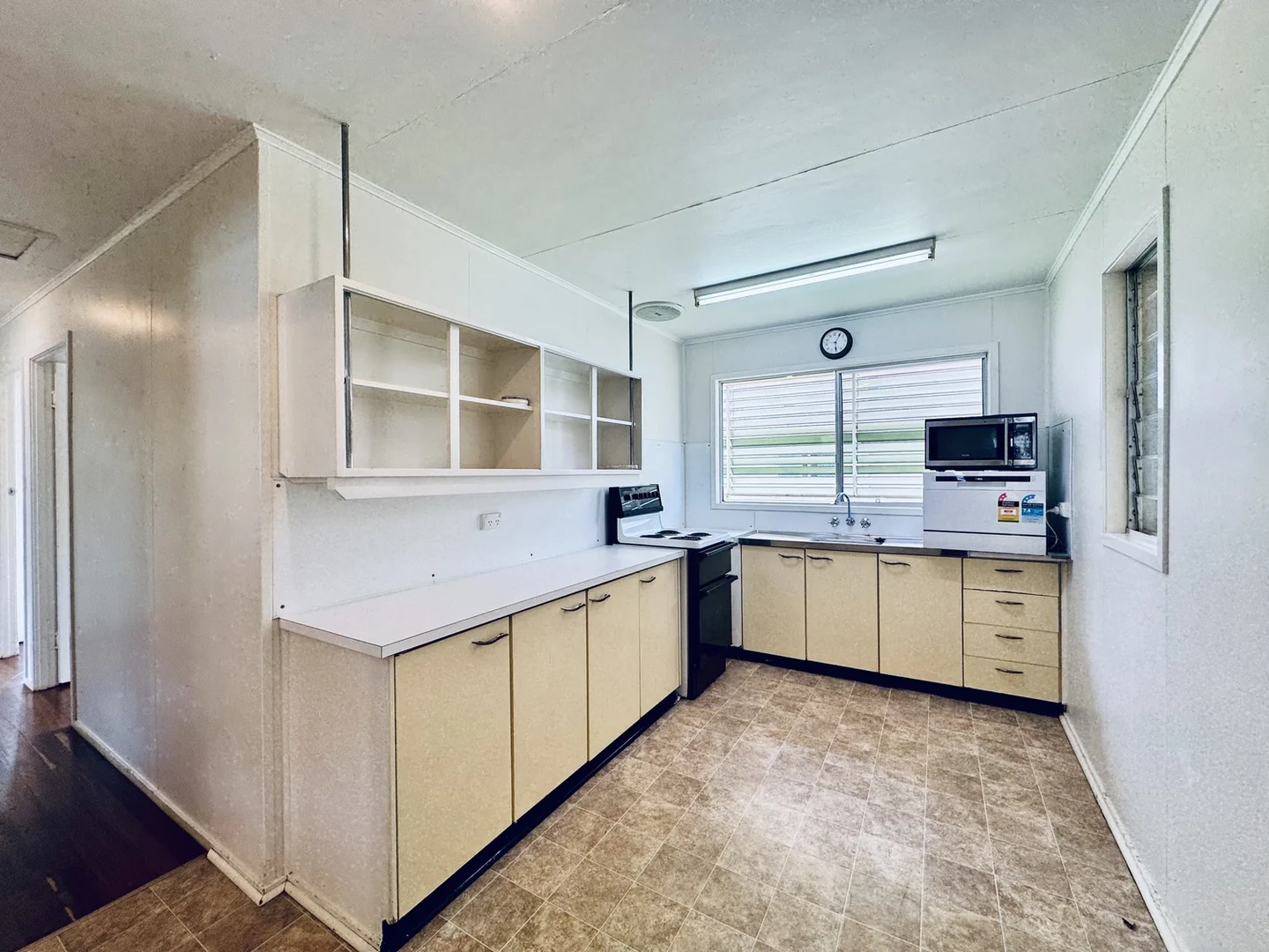 Additional image 2 of 9 FORREST Drive, Moranbah QLD 4744