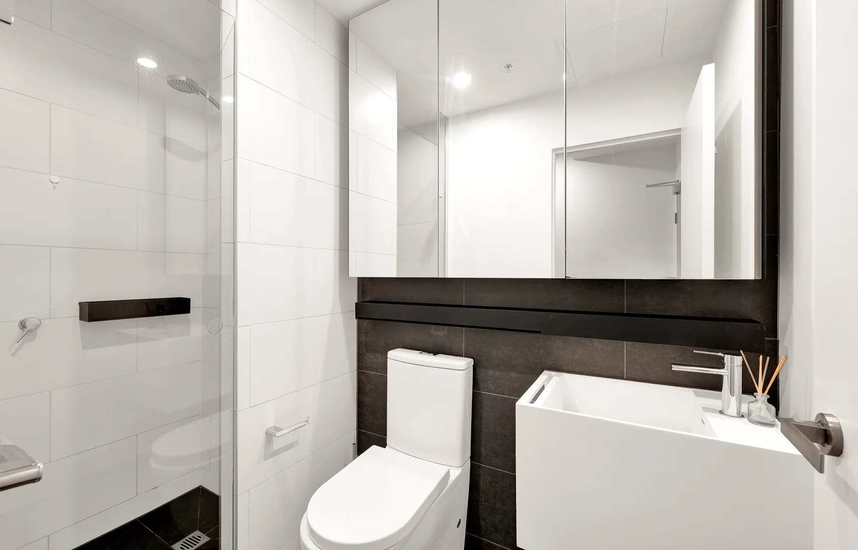 Additional image 7 of 810/8 Pearl River Rd, Docklands VIC 3008