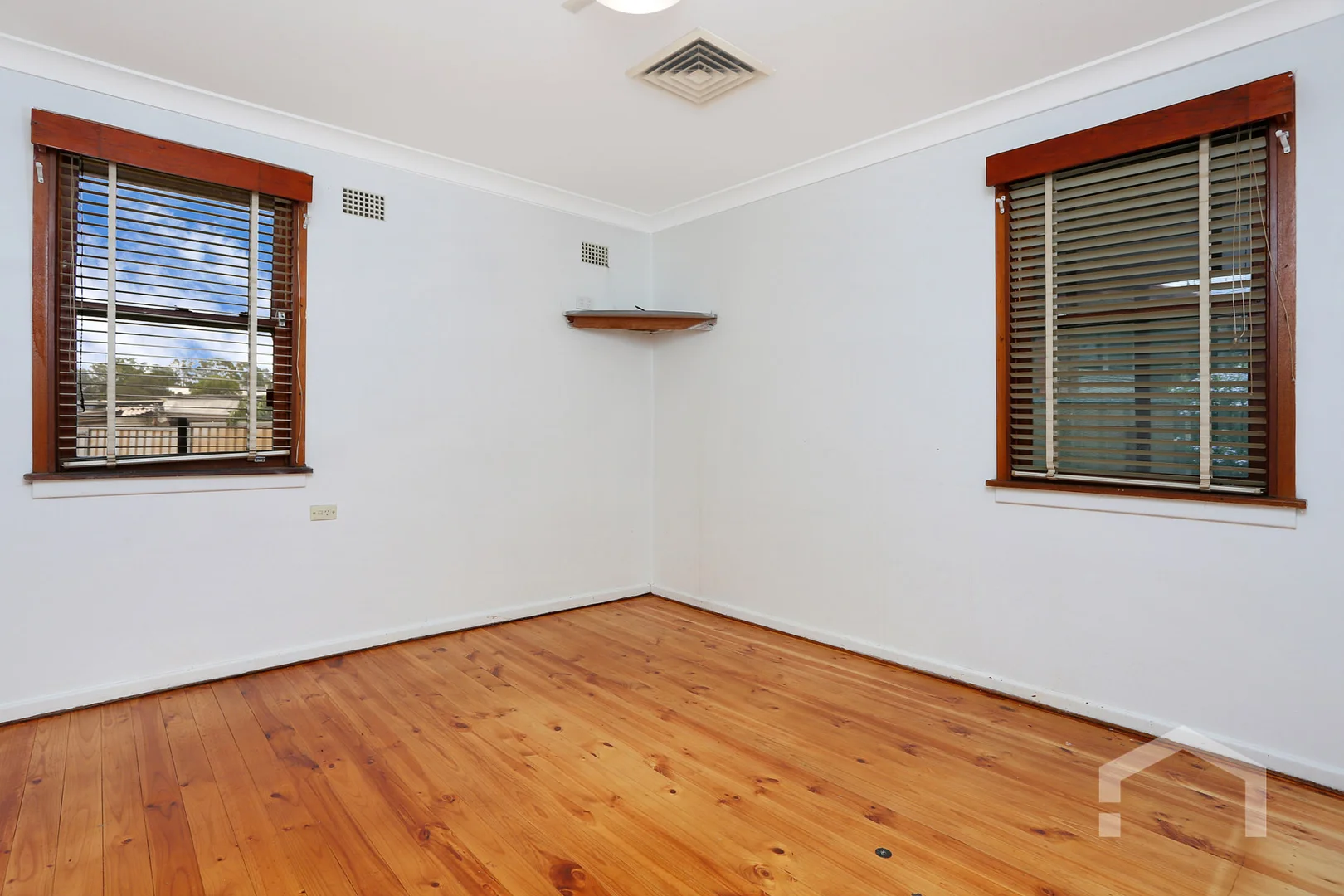 Additional image 6 of 26 Nauru Crescent, Lethbridge Park NSW 2770