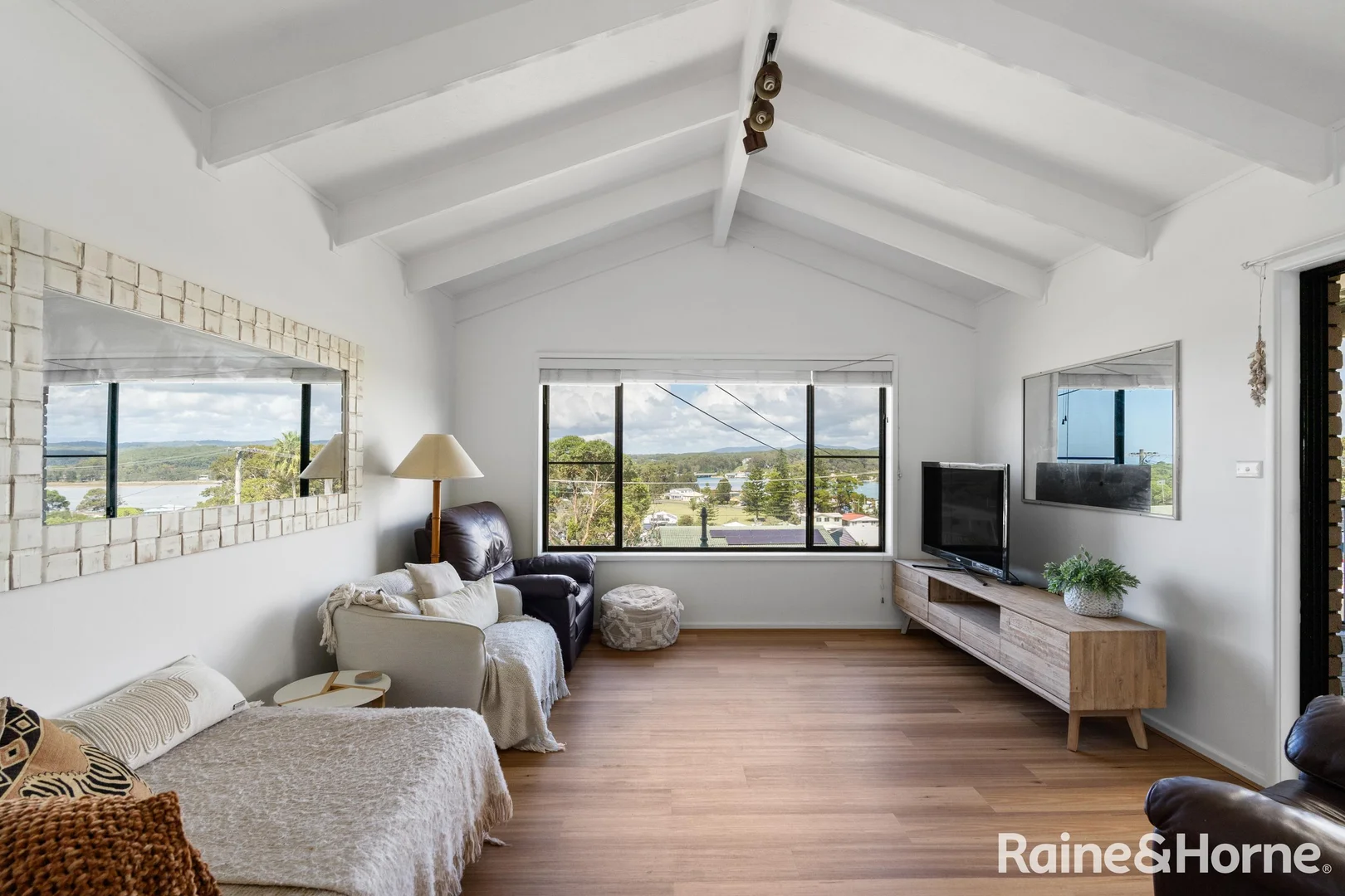 Additional image 3 of 45 Canberra Crescent, Burrill Lake NSW 2539