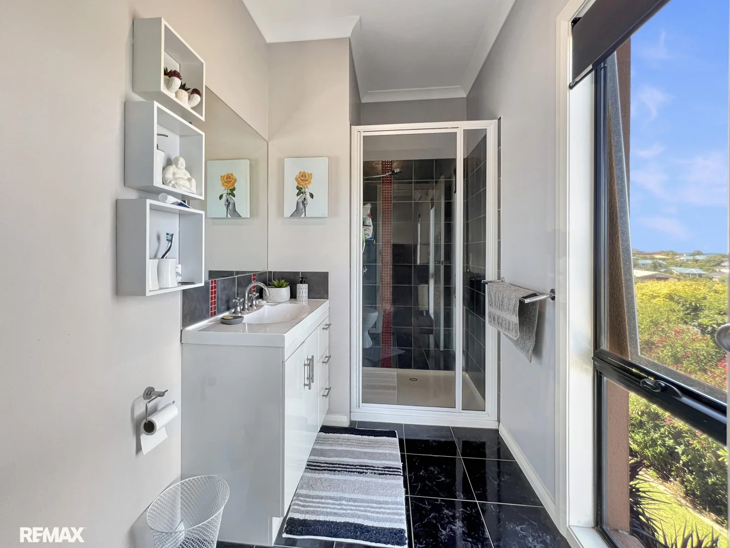 Additional image 16 of 4 Hillcrest Rise, Lakes Entrance VIC 3909