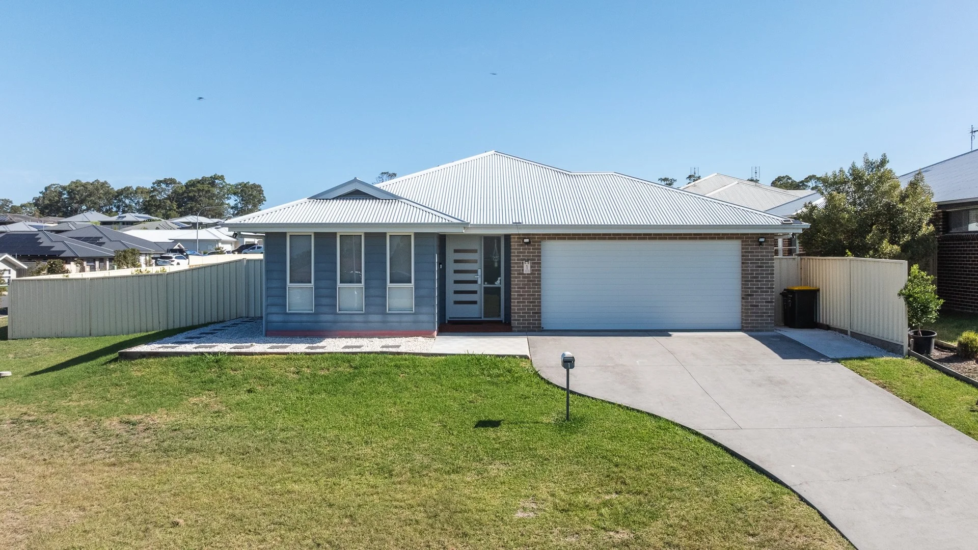 1 Jindalee Crescent, Nowra NSW 2541