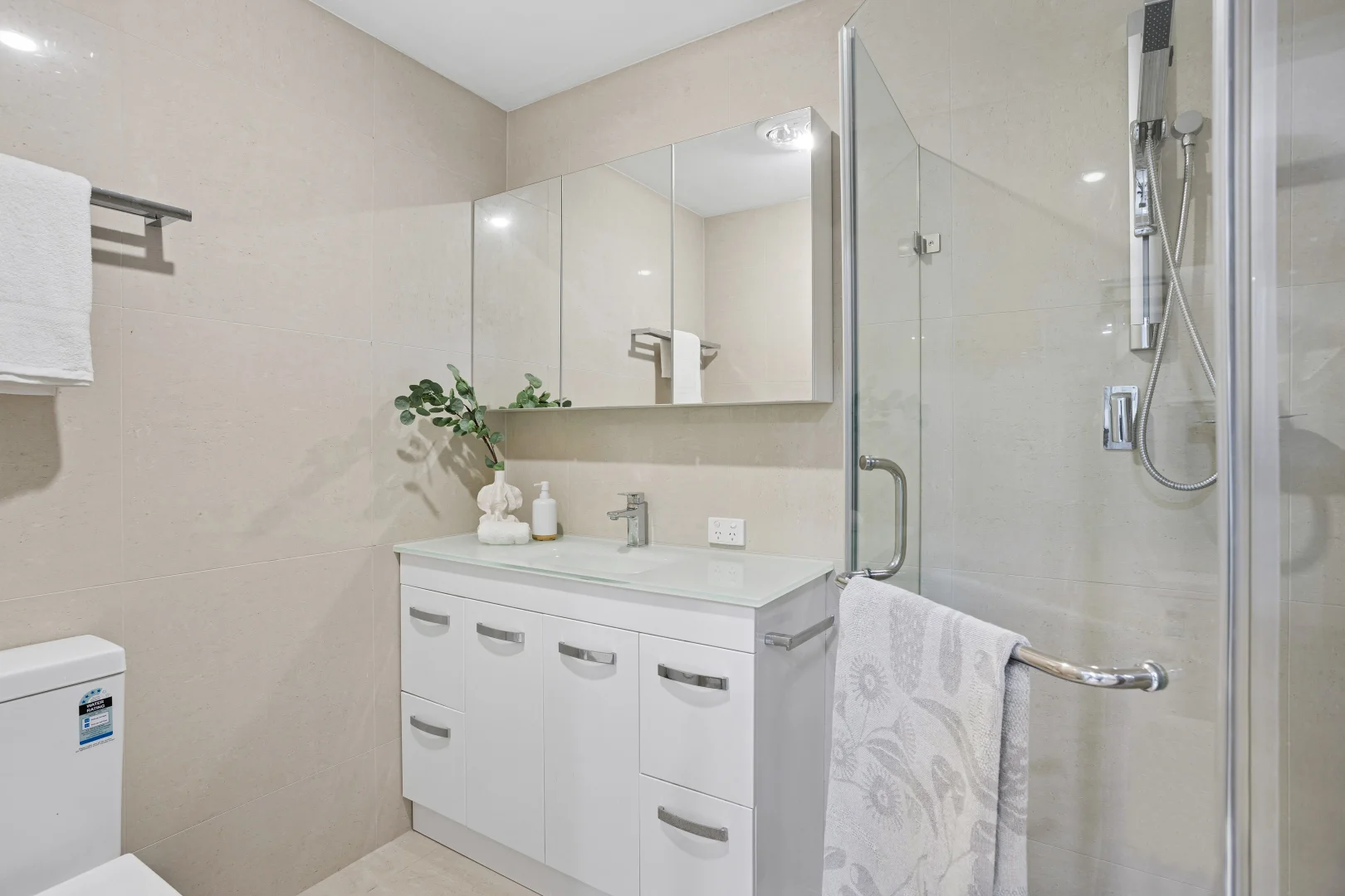 Additional image 32 of 25 Military Road, Tennyson SA 5022