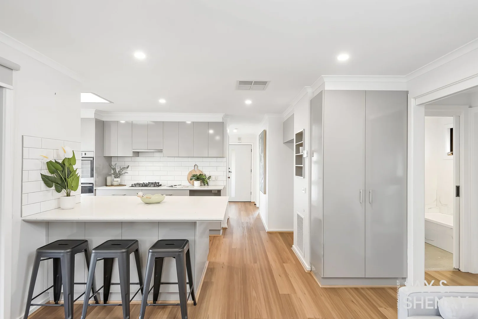 Additional image 2 of 12 Nowell Court, Endeavour Hills VIC 3802