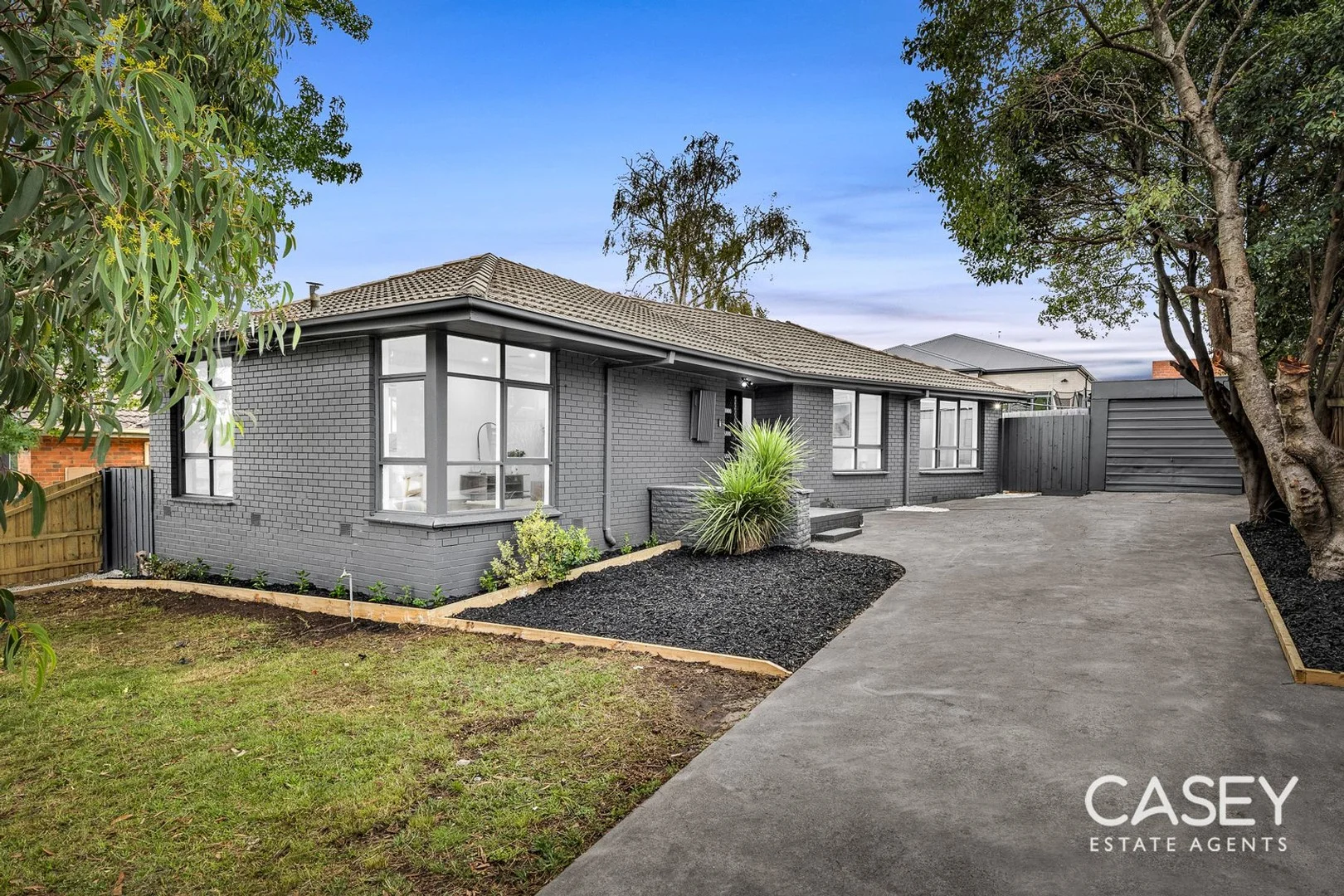 37 Glenn Crescent, Bundoora VIC 3083