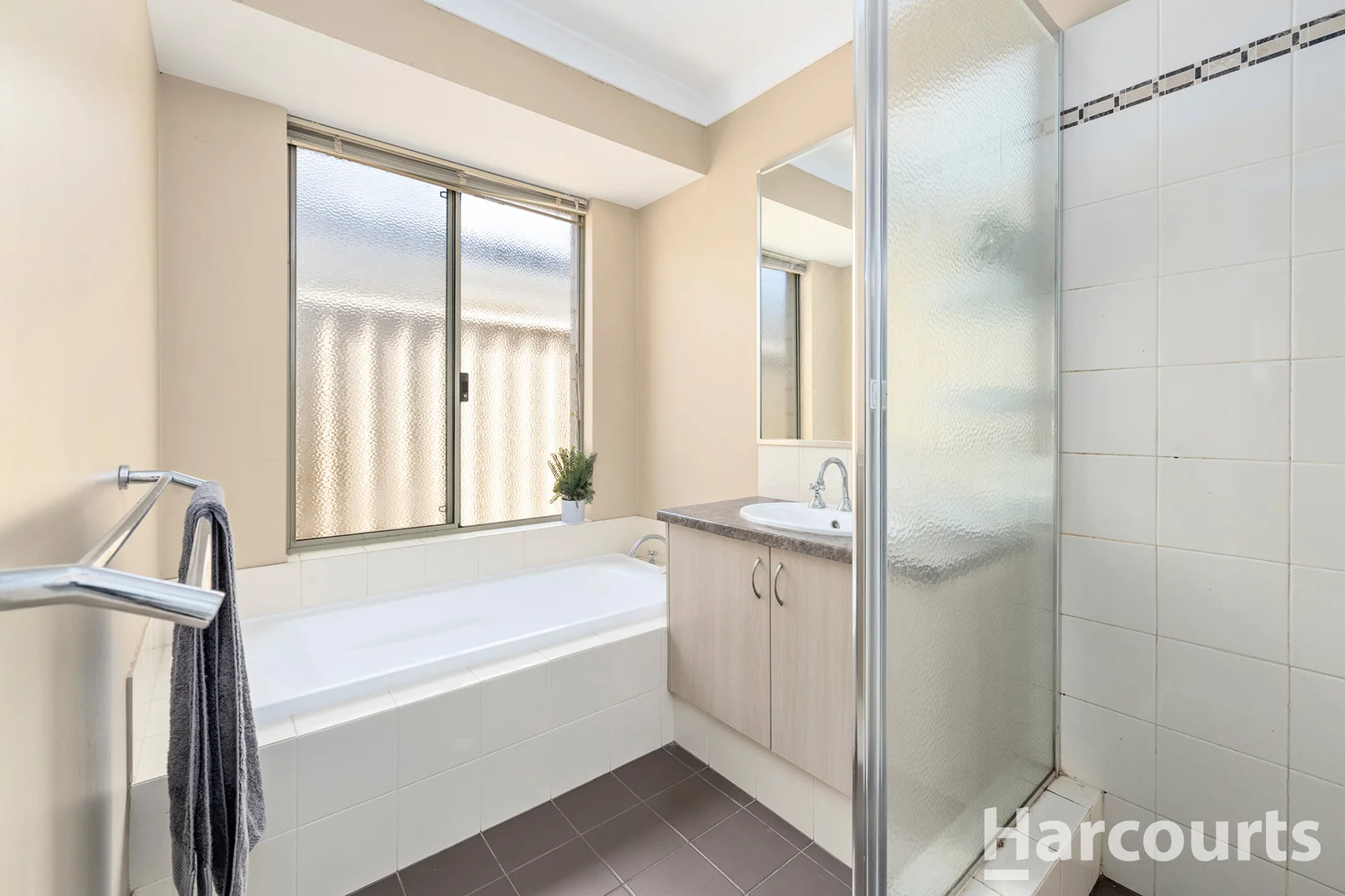 Additional image 12 of 27 Finsbury Drive, Thornlie WA 6108