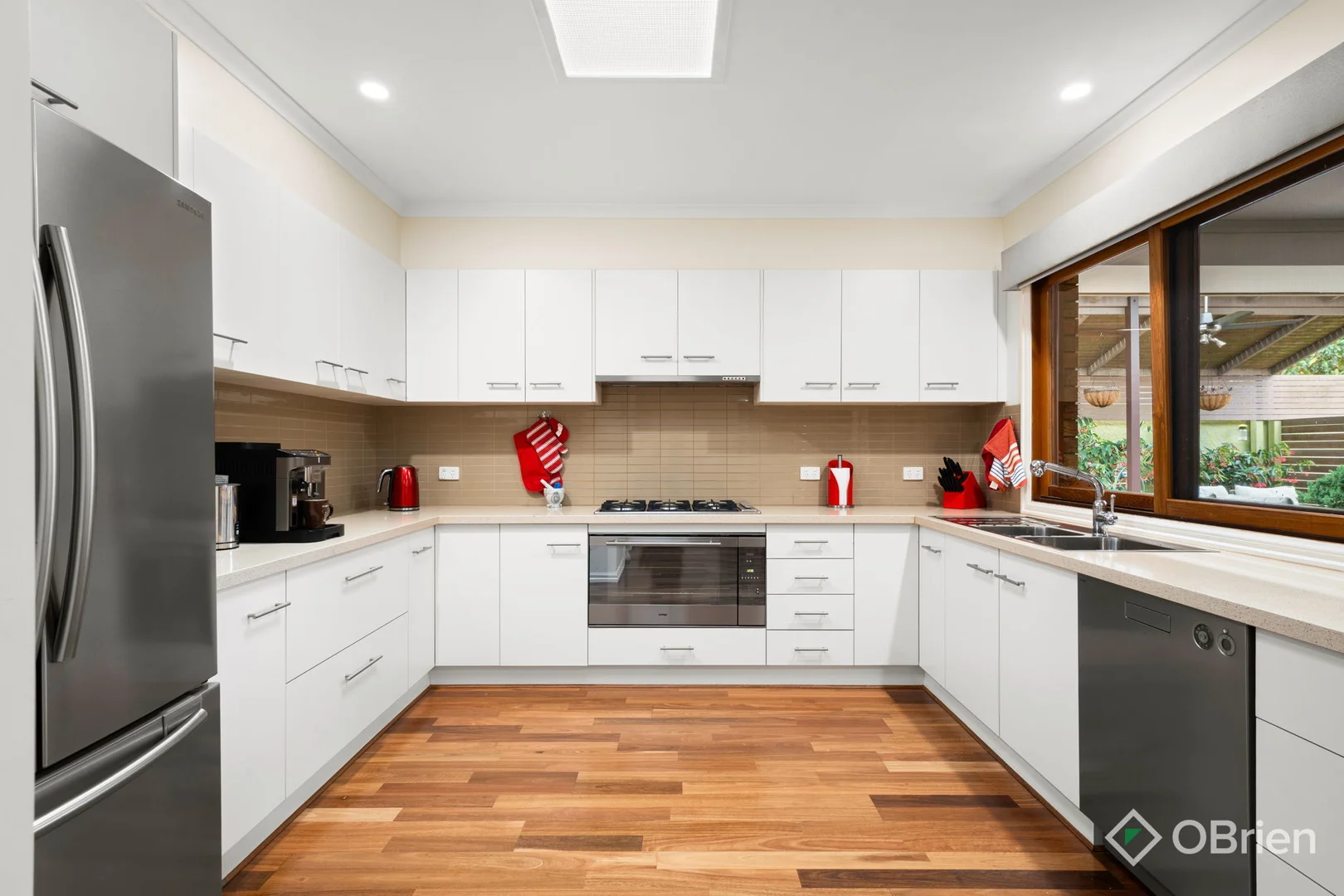 Additional image 6 of 37 Cedarwood Crescent, Berwick VIC 3806