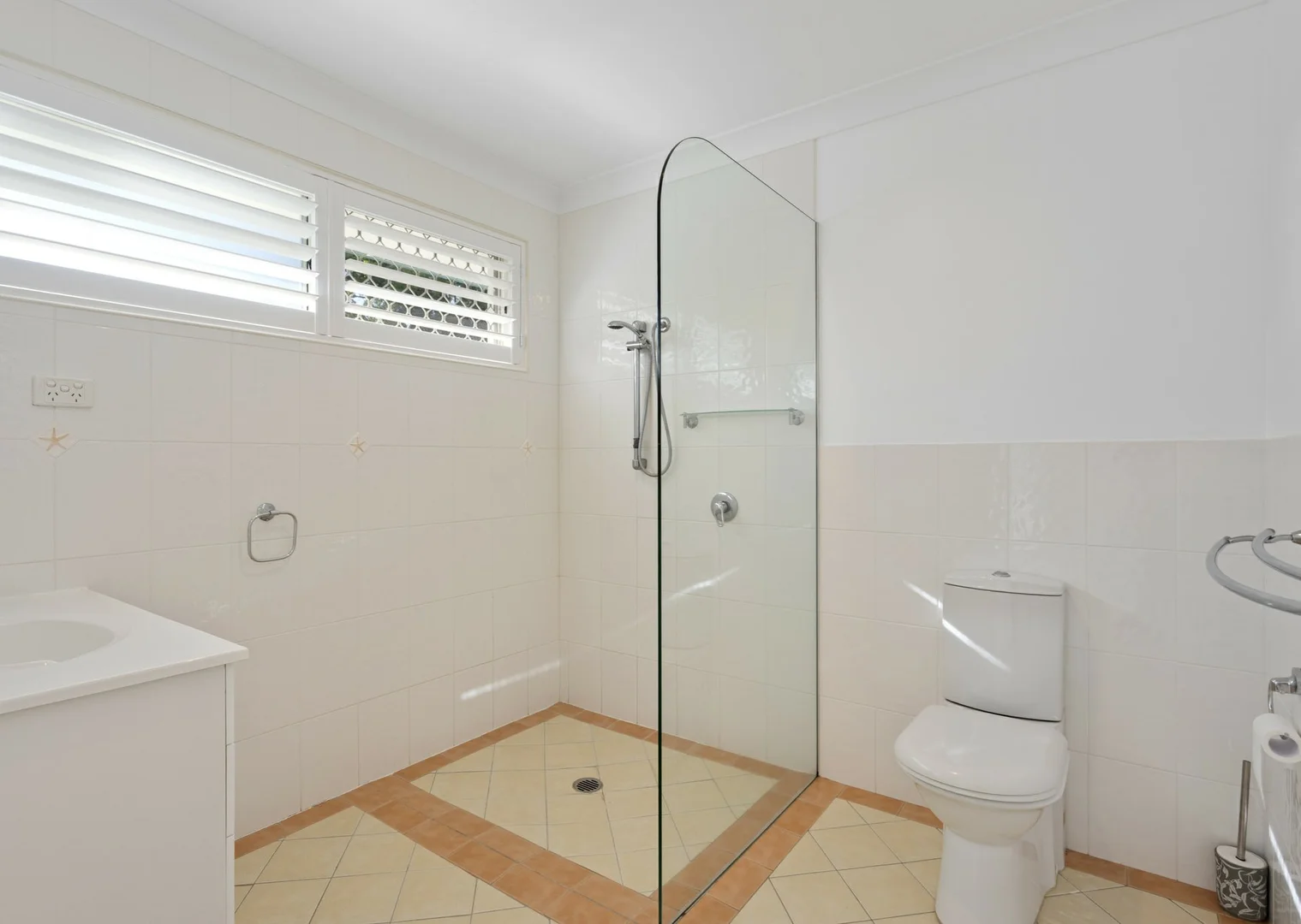 Additional image 13 of 11 Spinnaker Cove, Wallabi Point NSW 2430