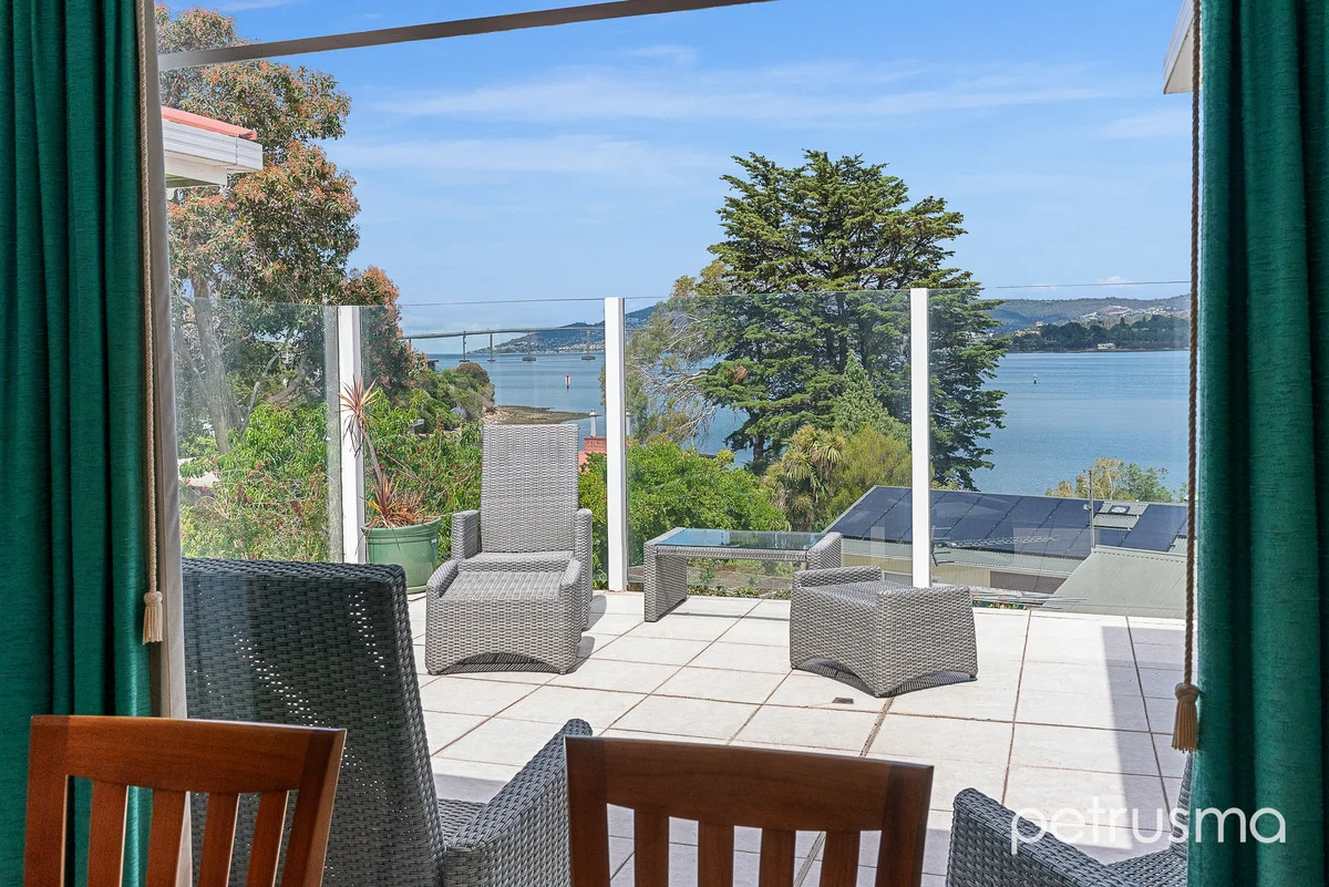 Additional image 14 of 137 Derwent Avenue, Lindisfarne TAS 7015