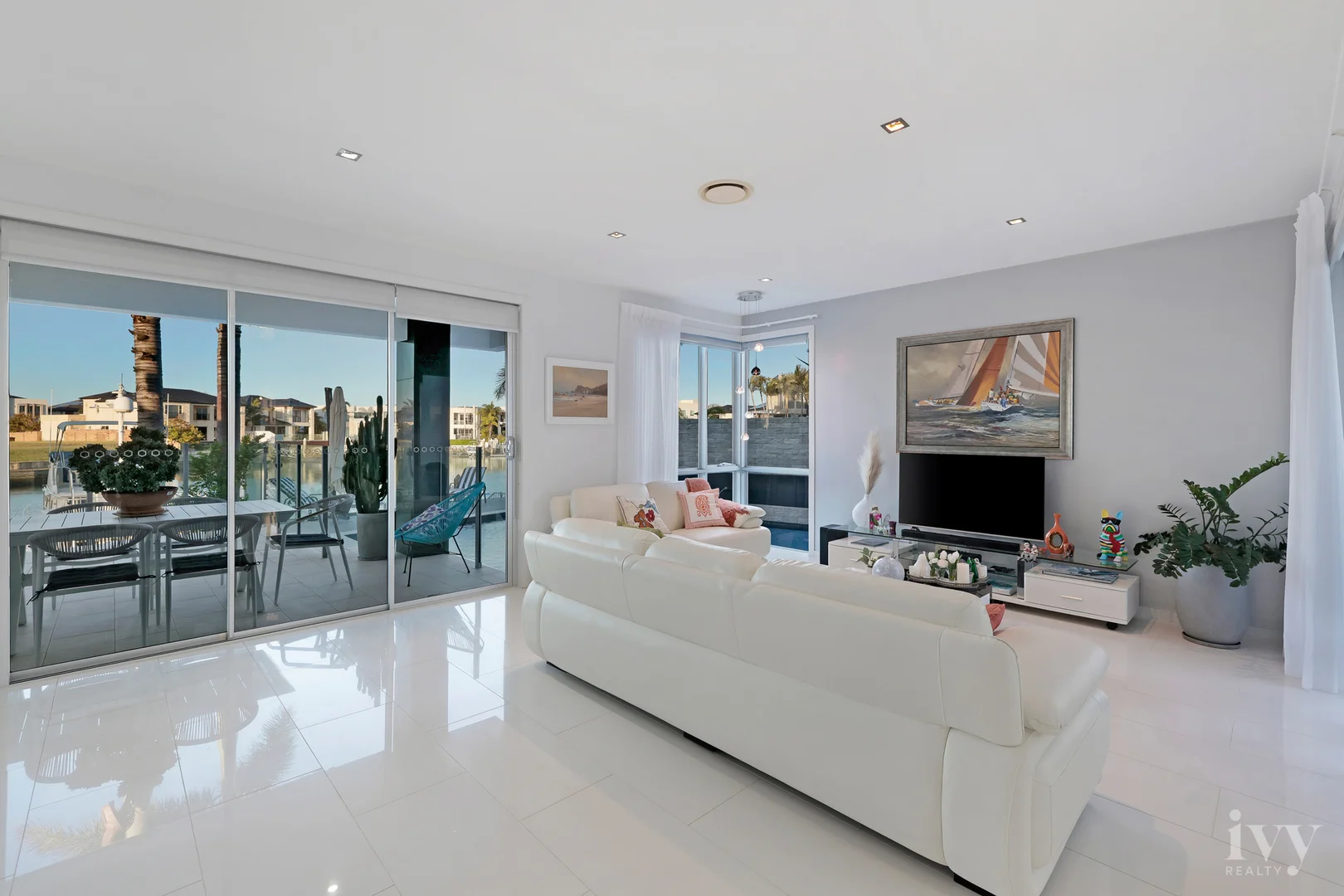 Additional image 8 of 49 Royal Albert Crescent, Sovereign Islands QLD 4216