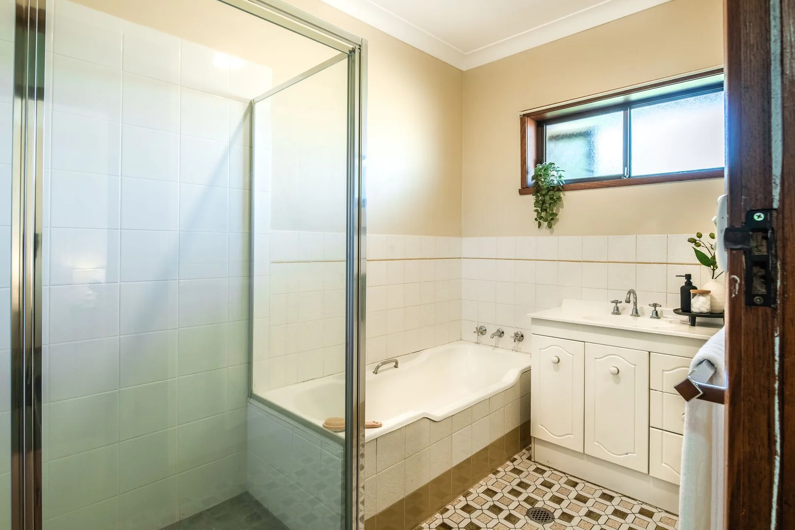 Additional image 12 of 329 Charles Street, South Albury NSW 2640