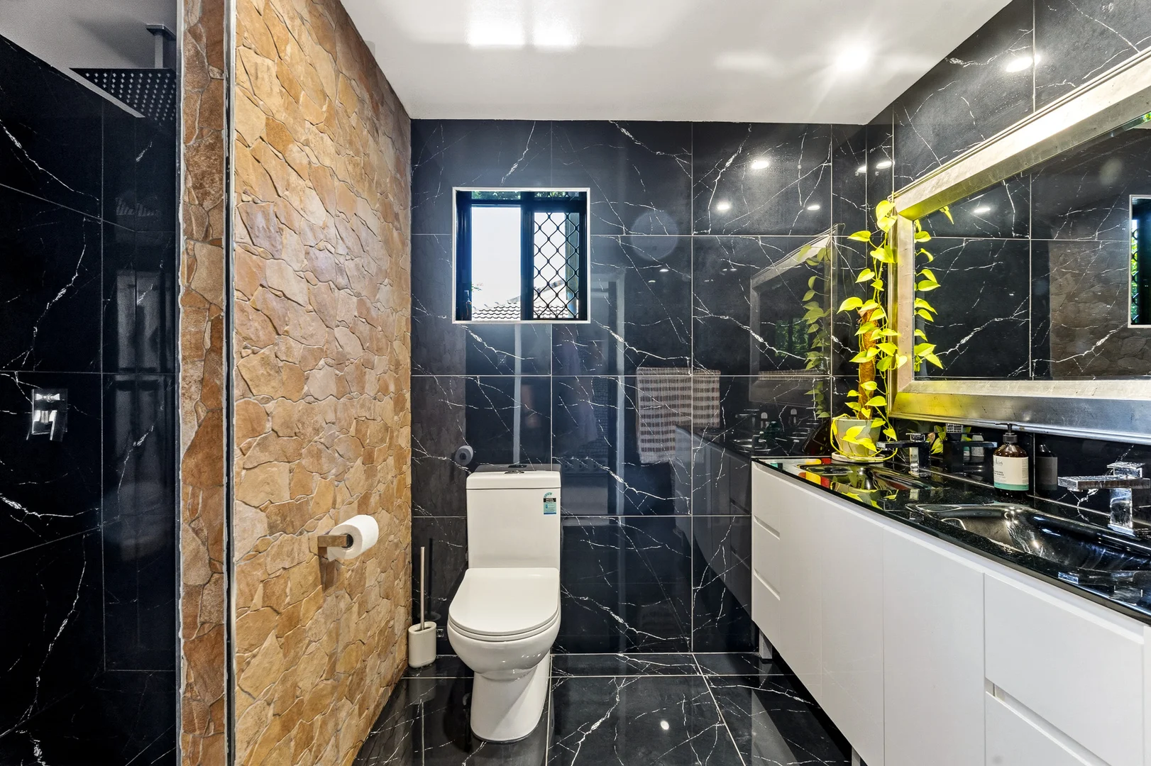 Additional image 12 of 10 Raelyn Street, Centenary Heights QLD 4350