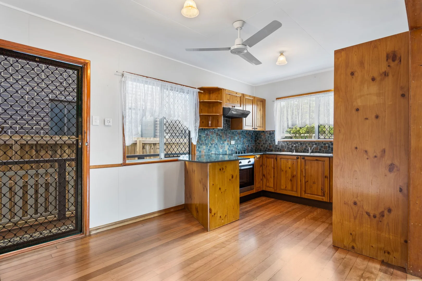 Additional image 3 of 36 Argyle Street, Seventeen Mile Rocks QLD 4073