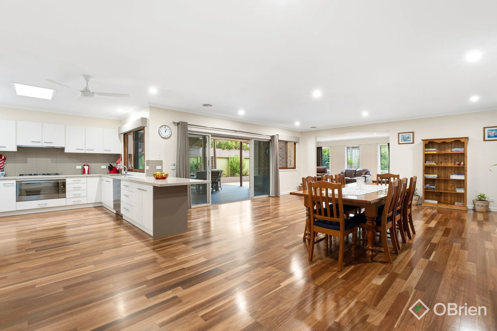 Additional image 3 of 37 Cedarwood Crescent, Berwick VIC 3806