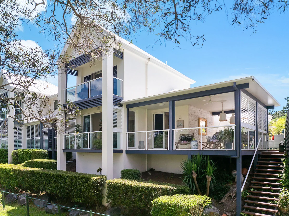 3103 Bell Park Circle, Benowa QLD 4217