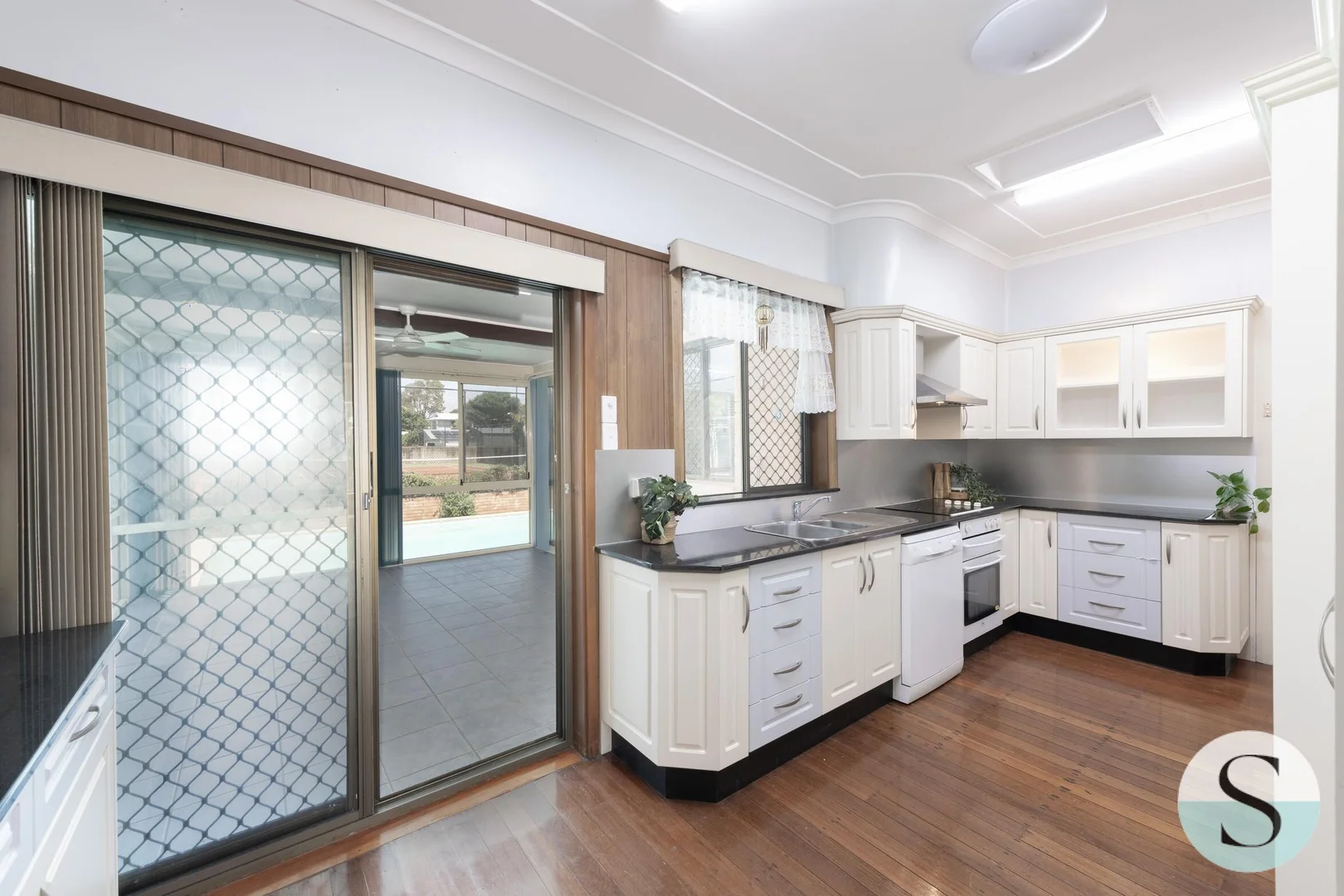 Additional image 12 of 58 Marks Point Road, Marks Point NSW 2280