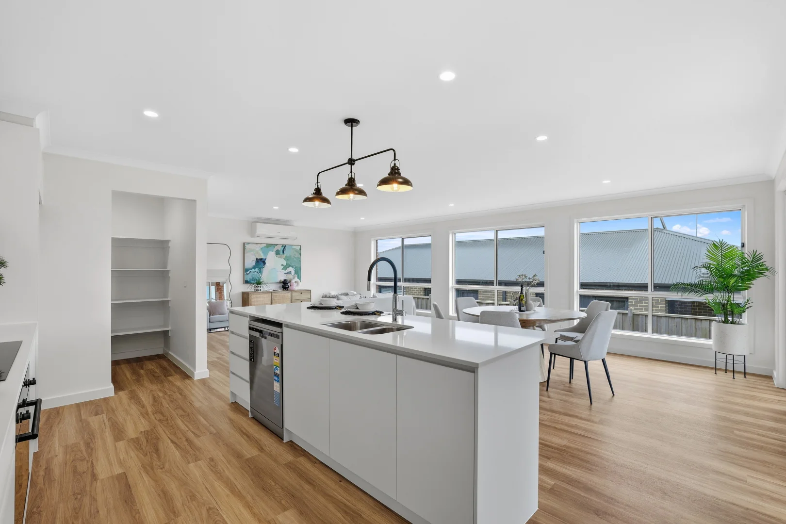 Additional image 3 of 15 Hart Drive, Warragul VIC 3820