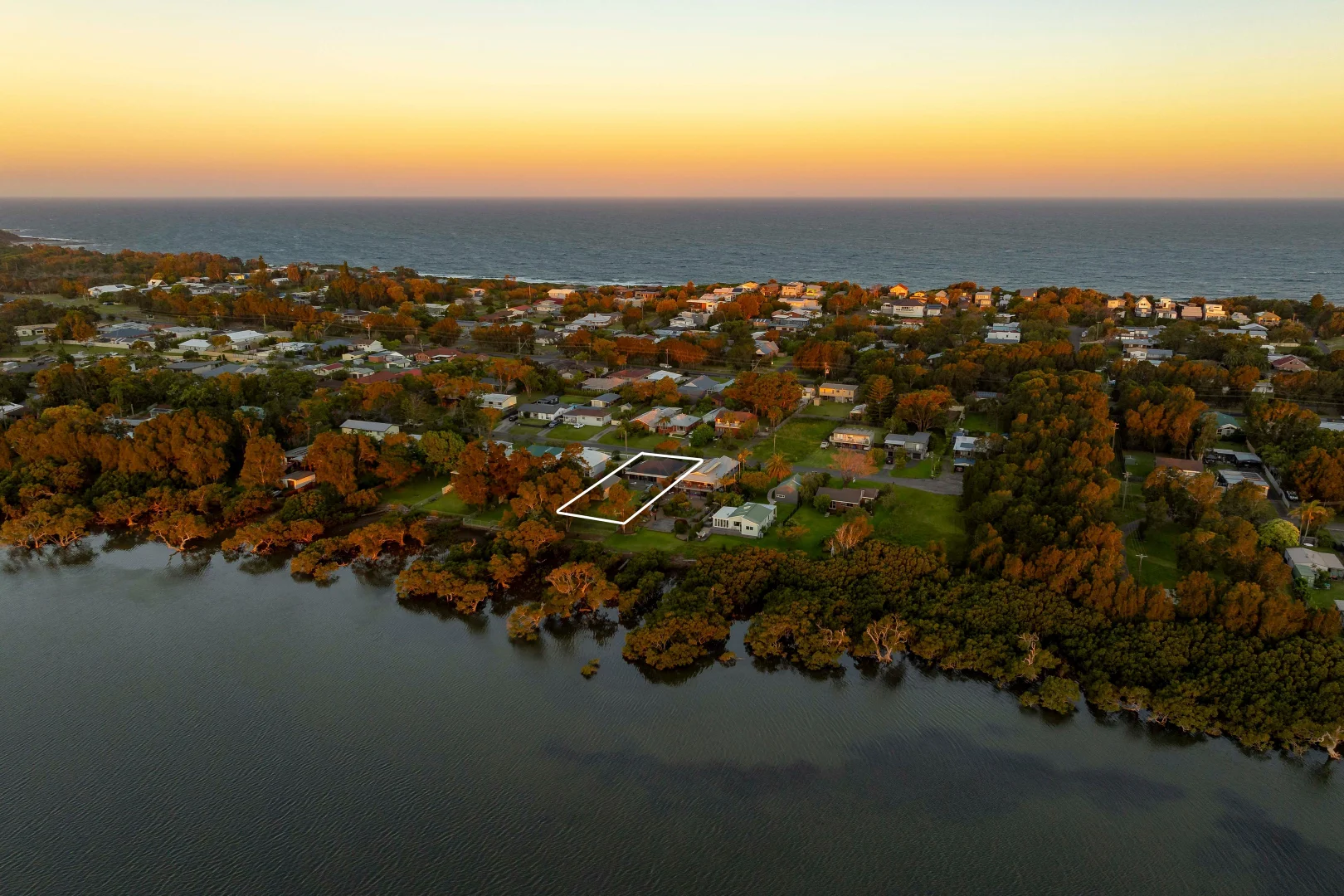 Additional image 28 of 43 Addison Road, Culburra Beach NSW 2540