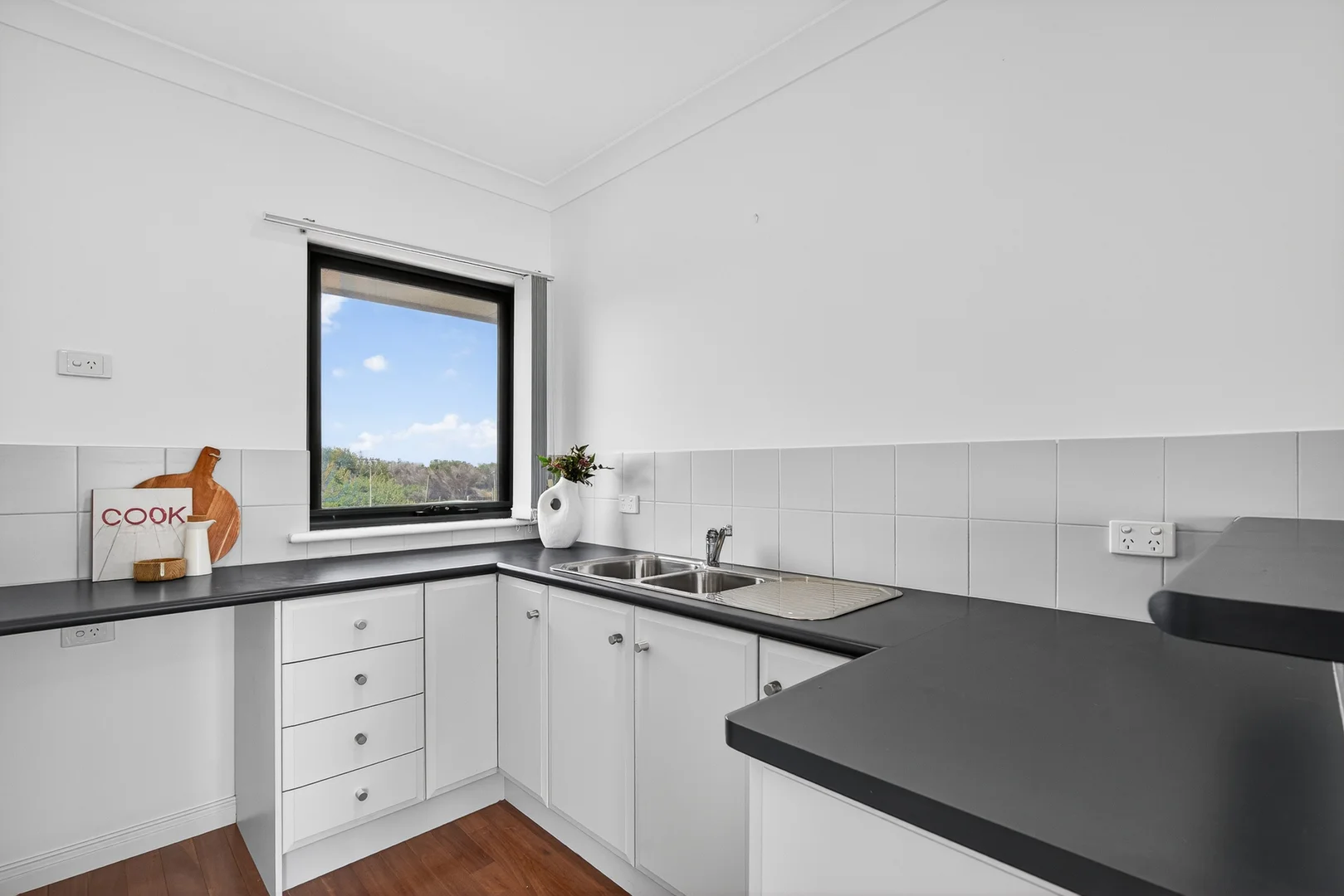 Additional image 9 of 136 Newell Avenue, Middleton SA 5213