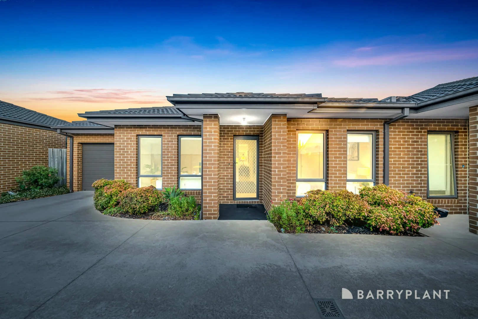 2/5 Mccubbin Court, Point Cook VIC 3030