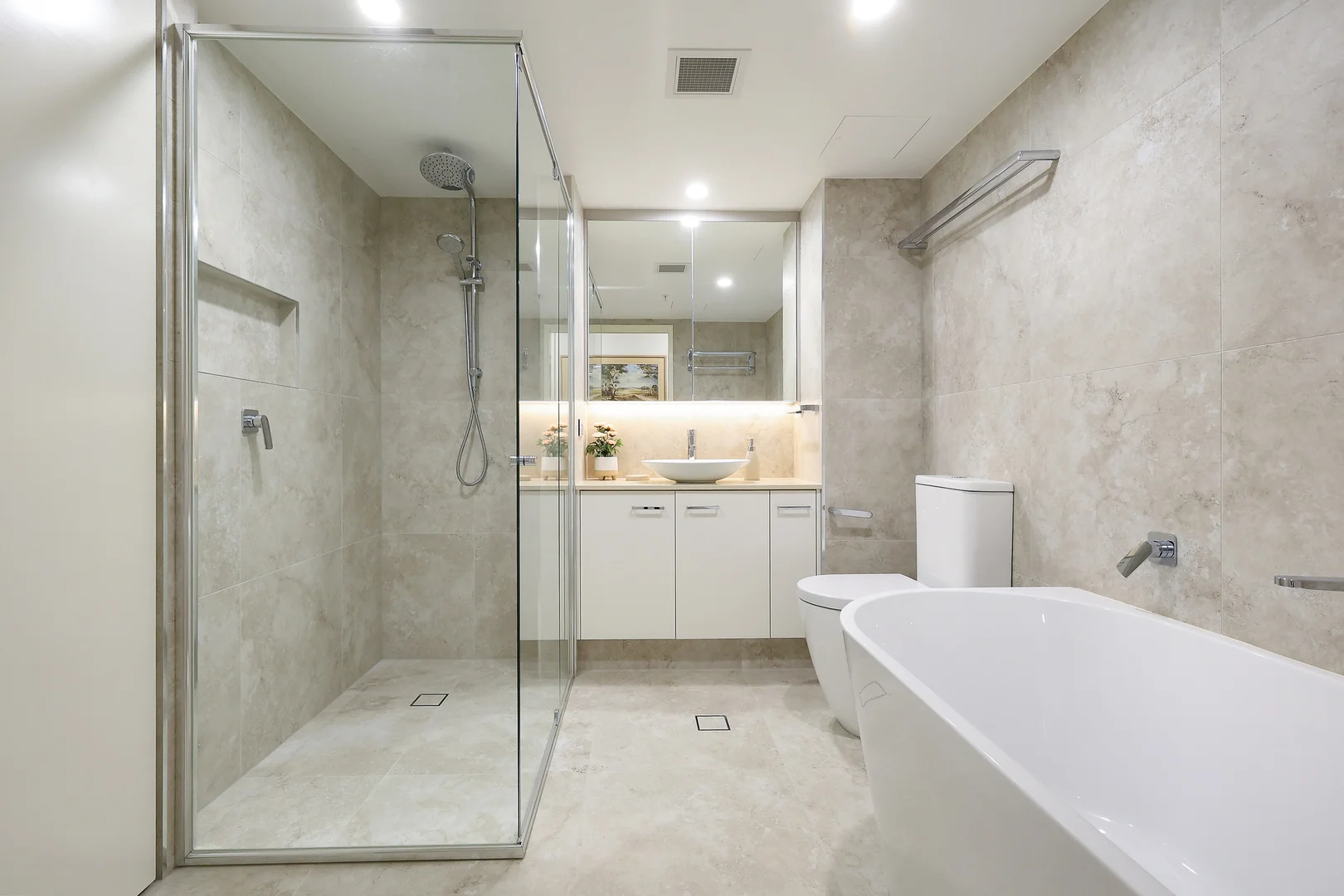 Additional image 11 of 125/8 Admiralty Drive, Paradise Waters QLD 4217