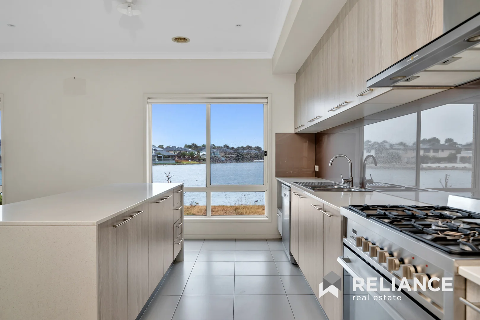 Additional image 4 of 9 Rhode Island Close, Sanctuary Lakes VIC 3030