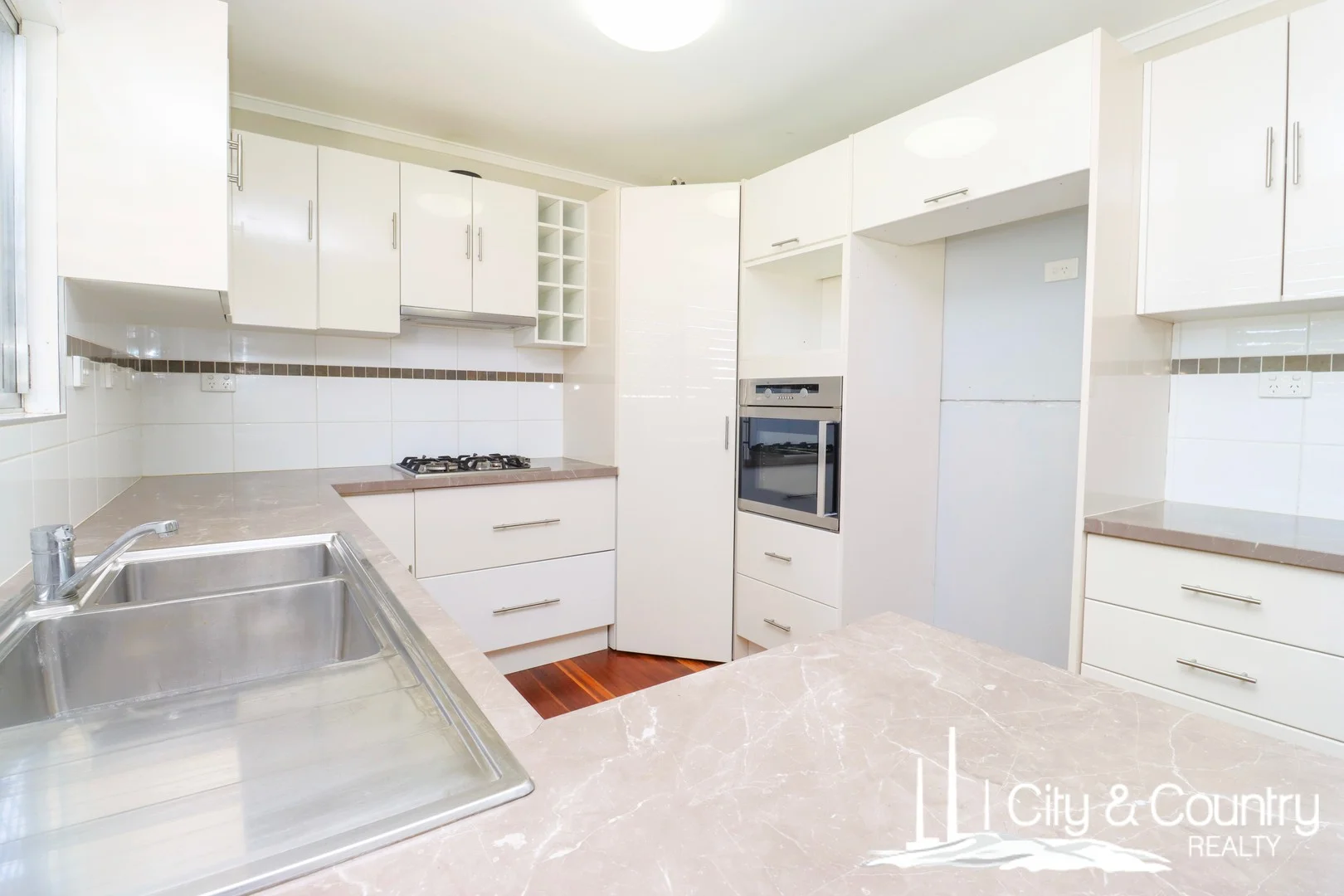 7 Millen Cres, Mount Isa QLD 4825