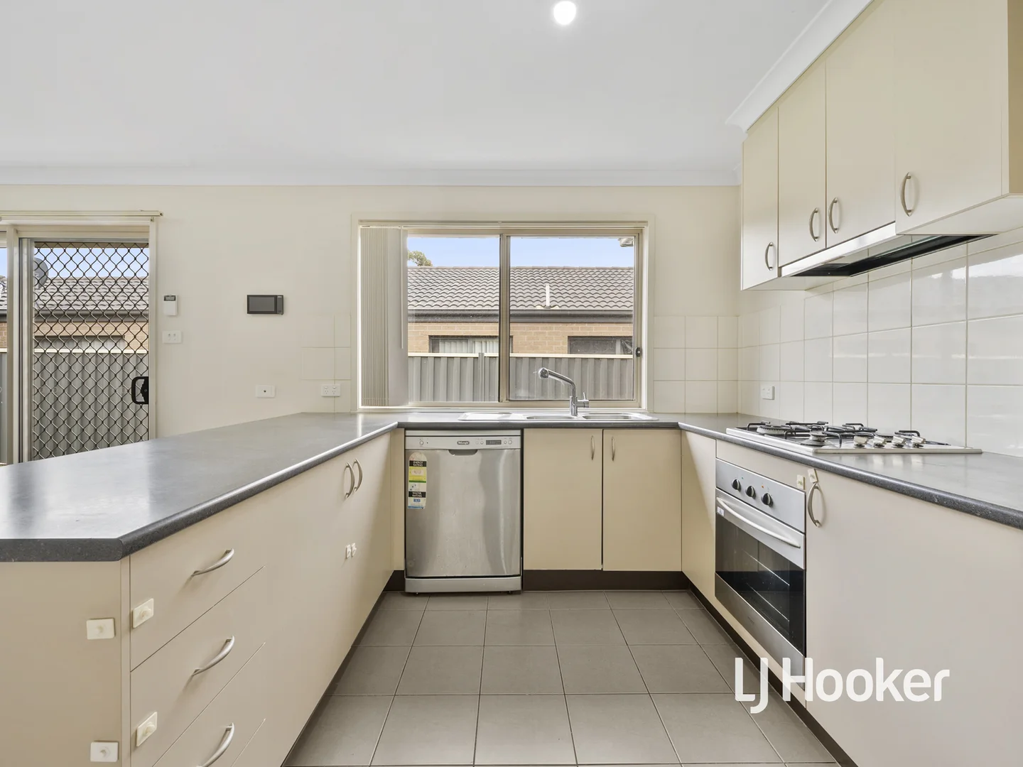 Additional image 5 of 5 Lysterfield Walk, Manor Lakes VIC 3024