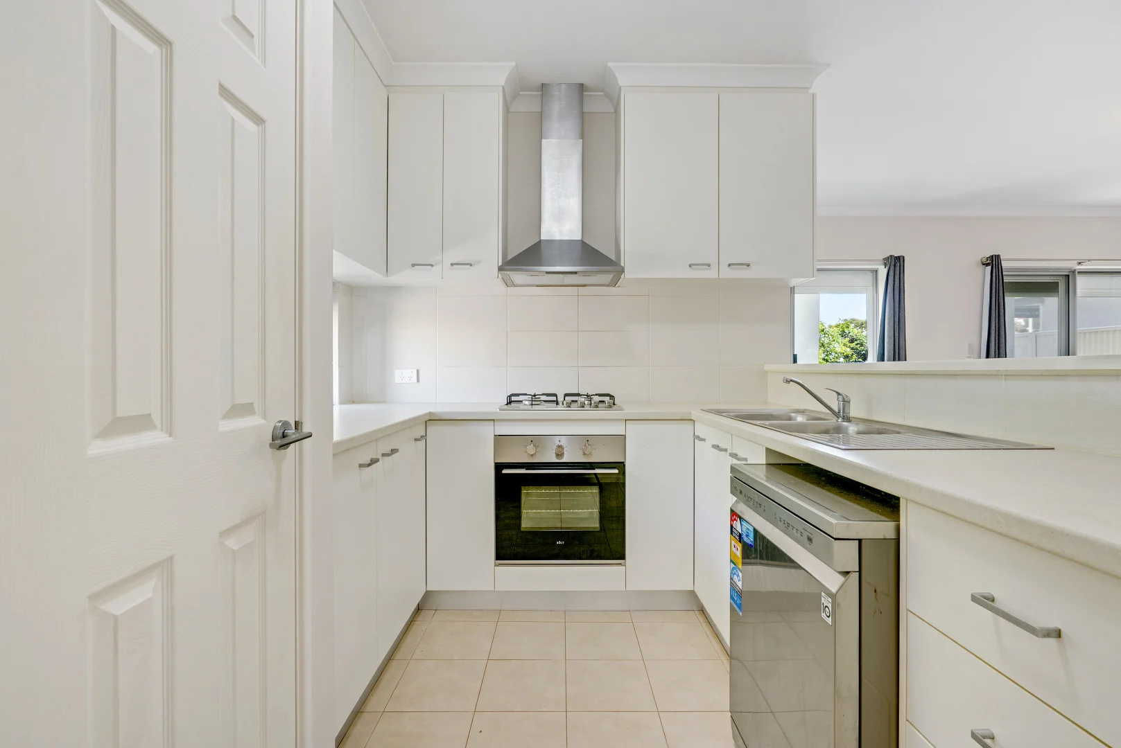 Additional image 5 of 1/30 Buttermere Approach, Waikiki WA 6169