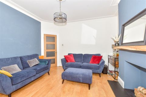 Inhurst Road, Portsmouth, Hampshire PO2
